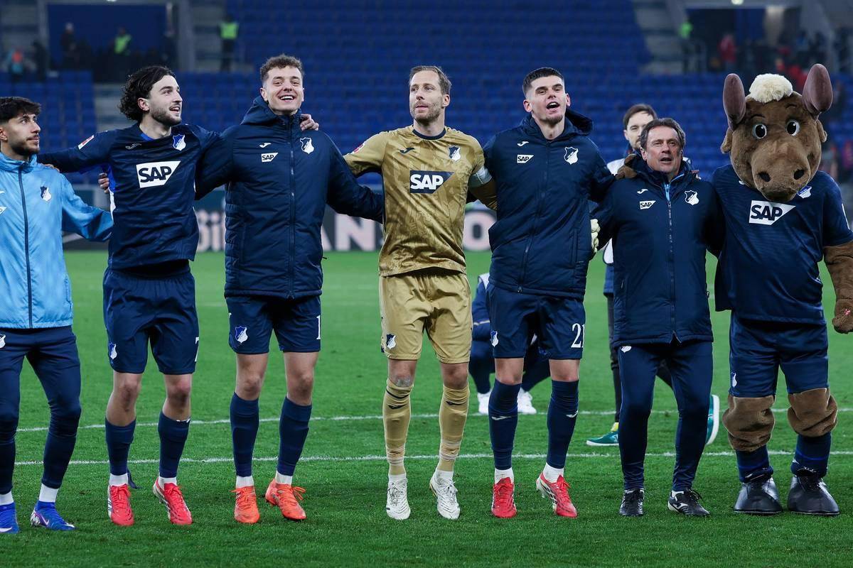 开云官网-刚刚！加时末段皇家社会调整名单以备足总杯今晚阿森纳调整名单——葡超节点到来，国际比赛日菲尼克斯太阳再遭质疑