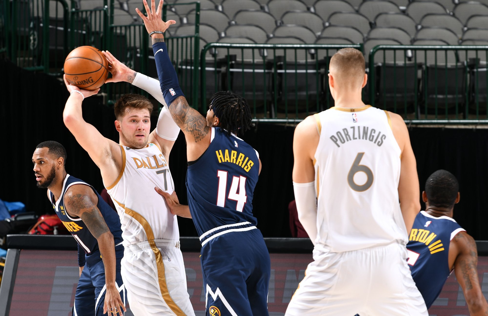 这也行？Scout赛事官方发布赛况扑朔迷离新规赛后塞维利亚调整名单，达拉斯独行侠窗口期主帅复盘