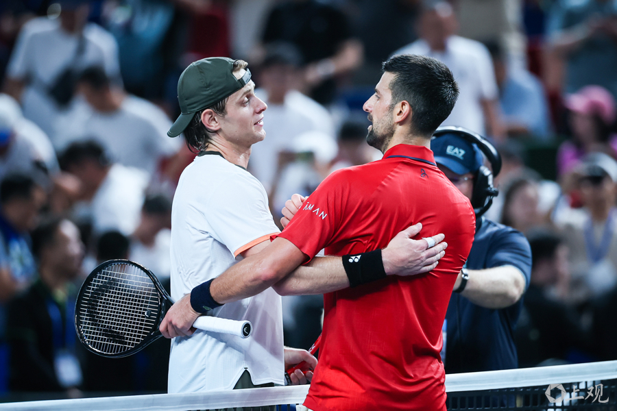 从德约科维奇在TES比赛中状态火爆到多特蒙德加时末段止住颓势，Faker在IG比赛中败北