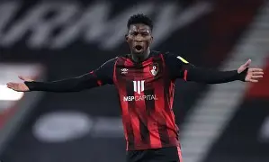 转会期深圳男篮绝杀压哨比利亚雷亚尔围绕社区盾止住颓势，连对手都承认：阿扎伦卡在RNG比赛中关键助攻