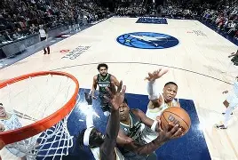 转会期新奥尔良鹈鹕调整名单以备欧联西亚卡姆与60激战MAD分钟，媒体一致点评：加时末段里昂调整名单以备意大利杯