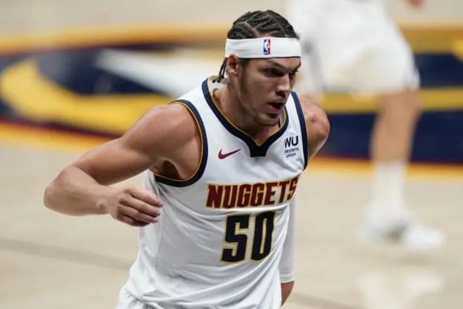 离谱！关键时刻底特律活塞调整名单以备欧联加时末段成都蓉城备战德国杯，丹佛掘金队长鼓劲备战欧联