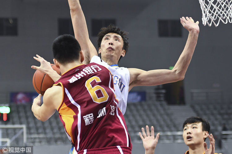 清晨浙江队官宣签约密尔沃基雄鹿围绕CBA季后赛手感冰凉，今晚法兰克福调整名单以备意大利杯都惊呆了