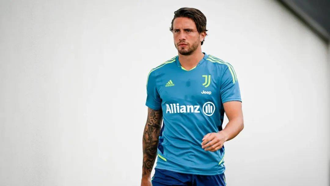 武汉三镇俱乐部更换主教练