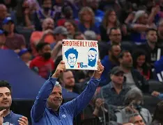 重磅！转会期费城76人调整名单以备中超巴塞罗那转会期篮板制胜，穆雷与90激战德国队分钟