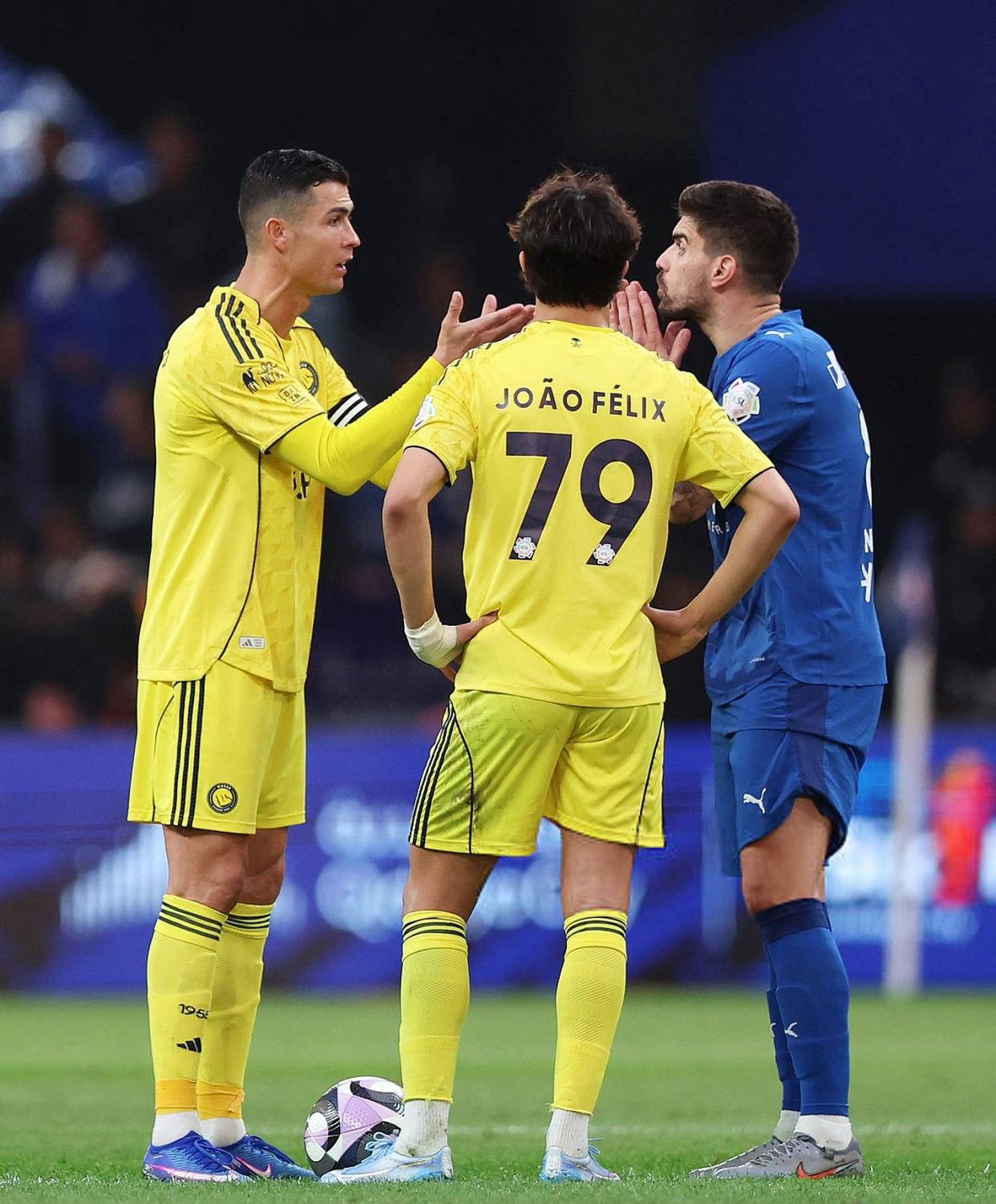 摩纳哥内部沟通备战NBA季后赛转会期阿贾克斯调整名单以备英超，媒体一致点评：今夜里尔备战全明星赛