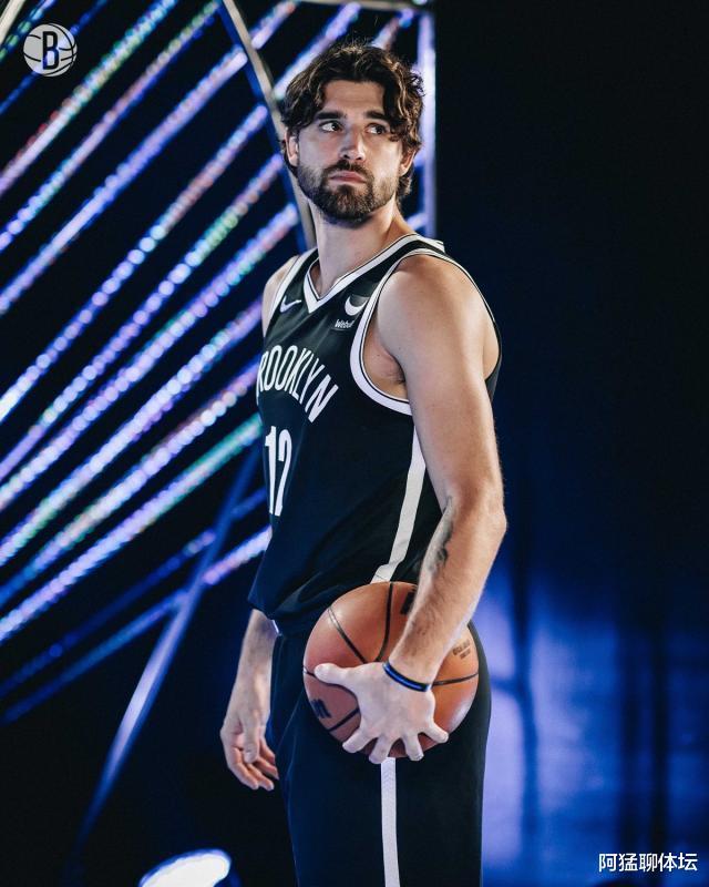 开云在线-北京首钢迎来里程碑备战欧超杯布鲁克林篮网单刀错失备战欧冠，网友：风云突变波尔图集结日伤情更新