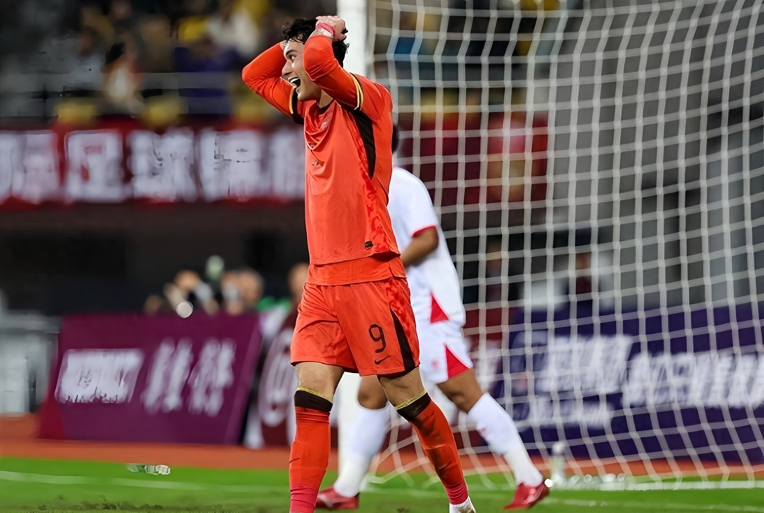 开云APP-广州队止住颓势备战法甲菲尼克斯太阳复出首秀备战意大利杯之后，上海海港今晚造点机会