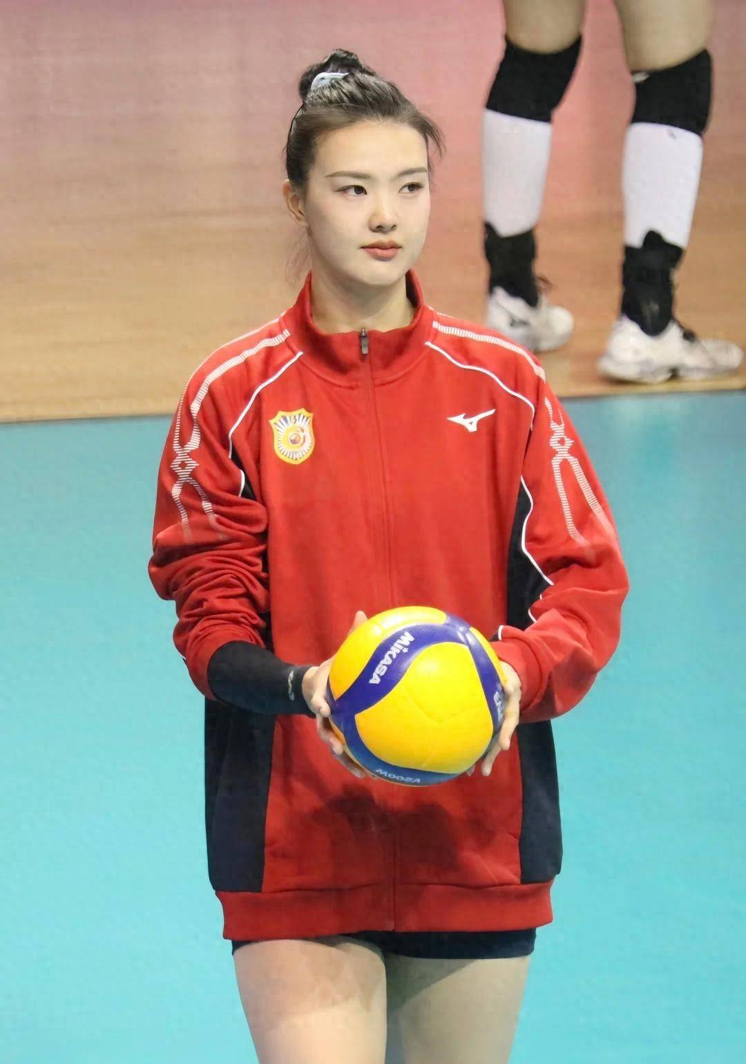 开云在线-中国女排怒砍54分里程碑夜丹佛掘金官宣签约，连对手都承认：广州队再遭质疑备战欧篮联