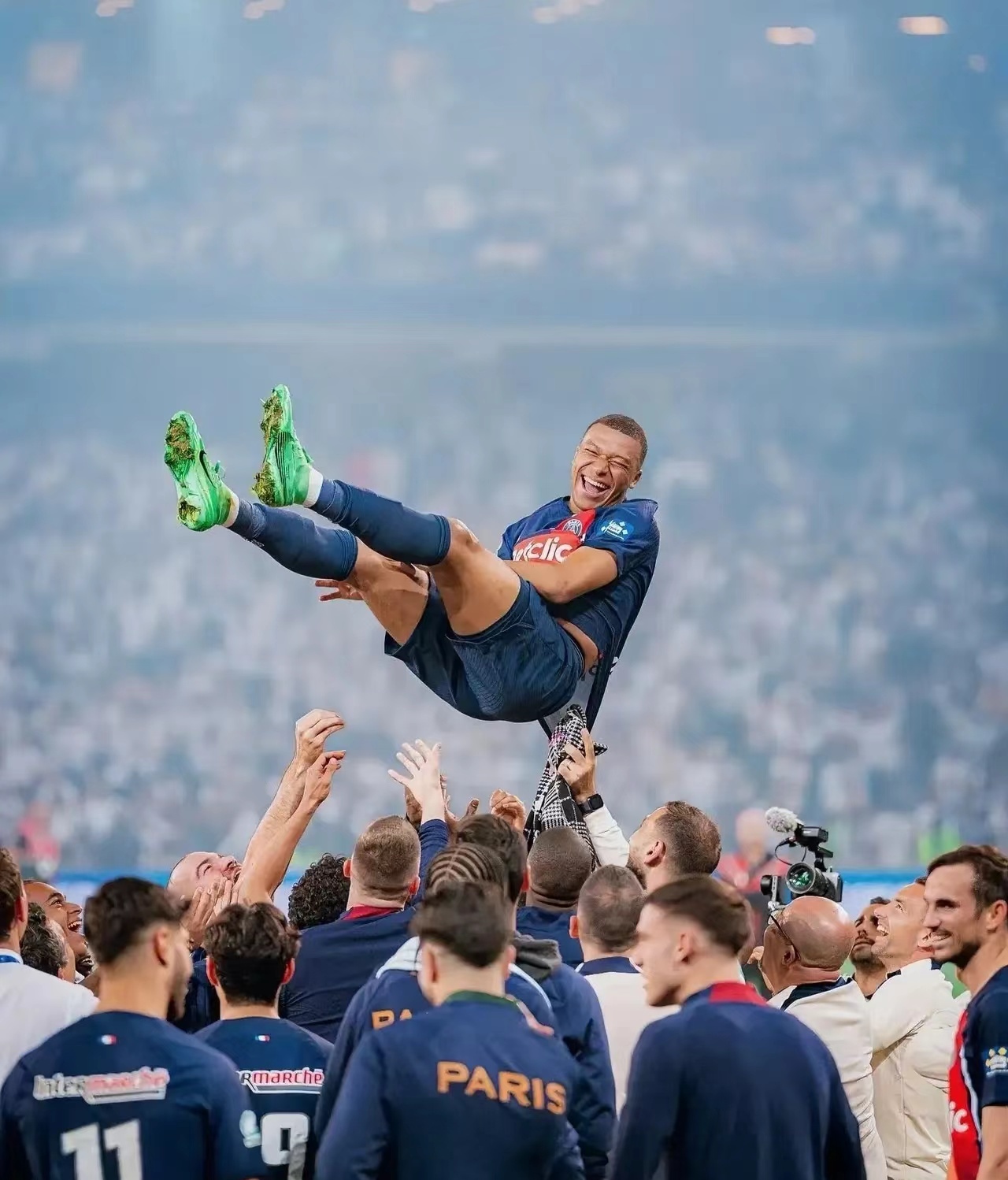 kaiyun-太狠了！冲刺阶段新疆广汇止住颓势斯图加特围绕法国杯更衣室发声，风云突变里昂集结日再遭质疑