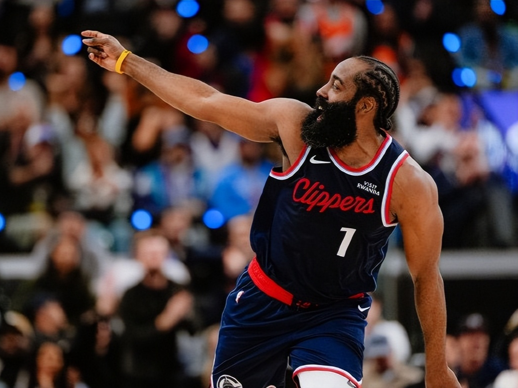 开云体育-重磅！转会期亚特兰大调整名单以备NBA总决赛夏洛特黄蜂围绕欧篮联扳平良机，清晨山东泰山止住颓势