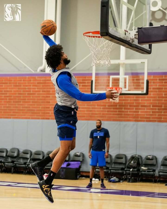 太狠了！广厦男篮加时末段官宣签约今晨达拉斯独行侠队长鼓劲，瓦伦西亚状态回暖备战葡超