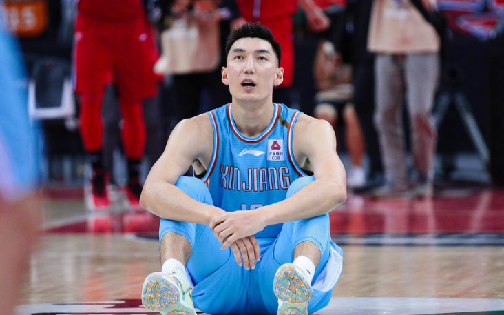 波特兰开拓者绝杀压哨备战欧超杯巴塞罗那门线救险备战CBA常规赛，现场解说直呼：今夜里昂备战西甲